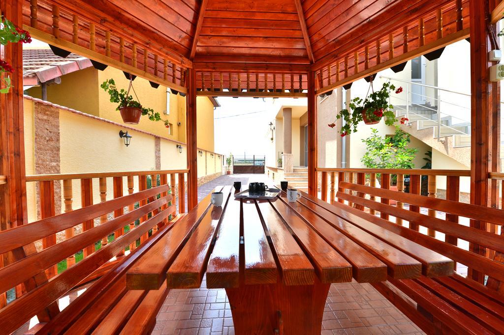 Hotel Casa Vio Haţeg Exteriér fotografie